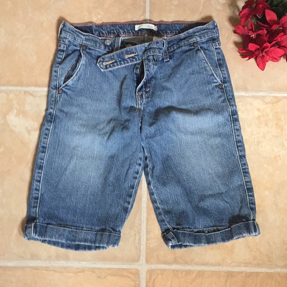 Levi’s 515 denim Bermuda shorts size 10 Red Tab